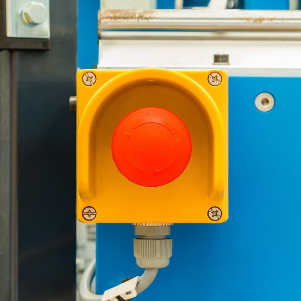 Botón parada de emergencia de una máquina